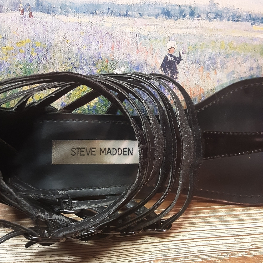 STEVE MADDEN 7 STRAP BLACK SANDAL 8 - Picture 6 of 7